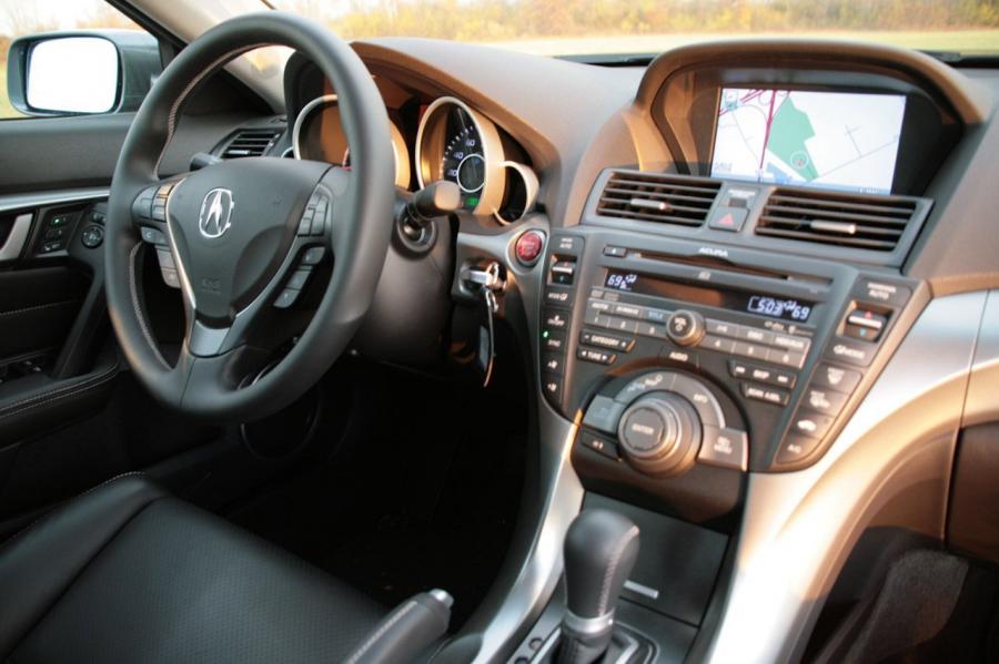 Интерьер Acura TL SH-AWD 2008 года  (фото 26 из 65)